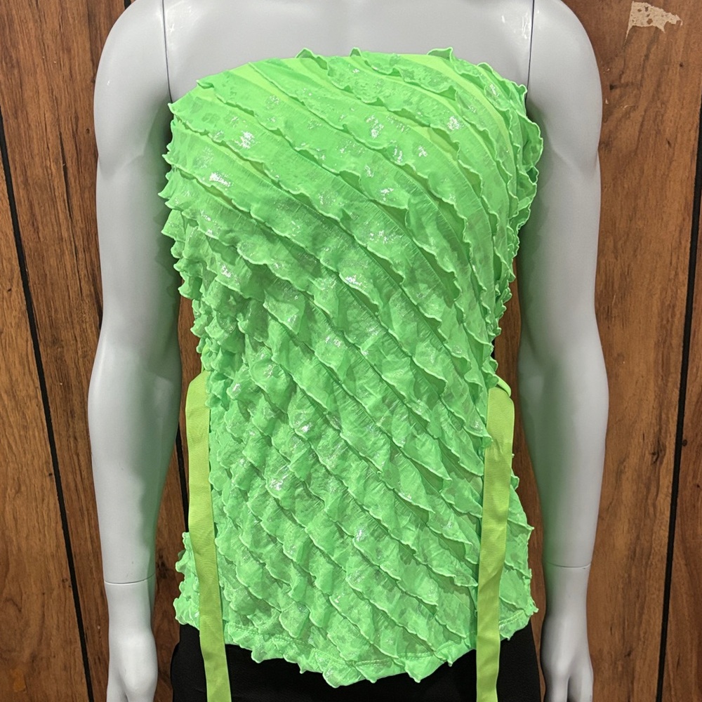 Green Ruffled Strapless Tank Top - Picture 3 of 10